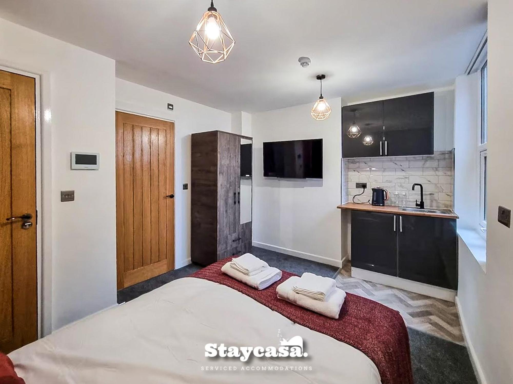 Delightful Spacious Haven With Large Driveway Manchester Exterior foto